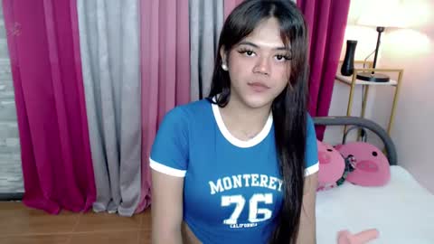 Snapshot of sweet_ahrii chatting on February 19, 2025, 2:01 pm CLEO online show from February 19, 2025, 2:01 pm