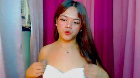 Snapshot of sweet_ahrii chatting on February 22, 2025, 9:45 am CLEO online show from February 22, 2025, 9:45 am