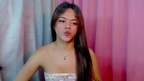 Snapshot of sweet_ahrii chatting on February 23, 2025, 2:57 pm CLEO online show from February 23, 2025, 2:57 pm