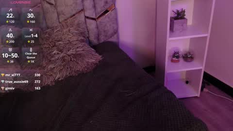 Snapshot of sweet_alexaa_ chatting on September 20, 2025, 8:26 am Alexa online show from September 20, 2025, 8:26 am