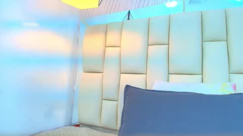 Amye  online show from October 7, 2025, 7:11 pm