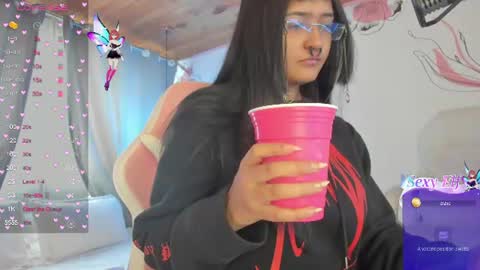 sweet_angelkanon online show from June 19, 2026, 1:26 pm