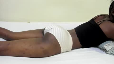 sweet_arya1 online show from October 13, 2025, 12:49 pm