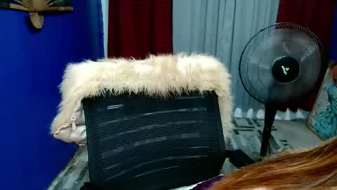 Snapshot of sweet_asian143 chatting on September 23, 2025, 4:04 am Chelsy online show from September 23, 2025, 4:04 am