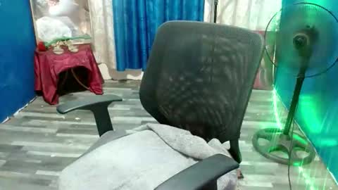 Snapshot of sweet_asian143 chatting on October 13, 2025, 1:22 pm Chelsy online show from October 13, 2025, 1:22 pm