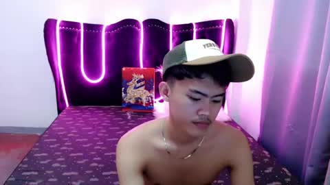 sweet_asians_fucker21 online show from January 11, 2026, 4:34 pm