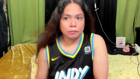 izza  izzasweet online show from May 15, 2026, 11:45 pm