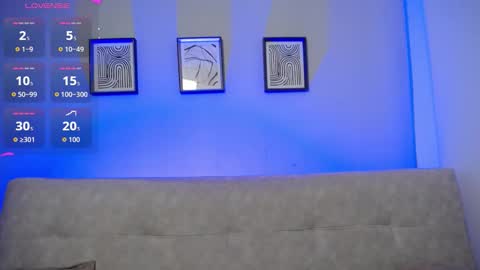 Snapshot of sweet_bella_valery_ chatting on November 17, 2025, 10:37 pm Bella Valery online show from November 17, 2025, 10:37 pm