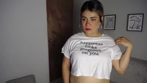 Snapshot of sweet_bella_valery_ chatting on November 29, 2025, 8:45 pm Bella Valery online show from November 29, 2025, 8:45 pm