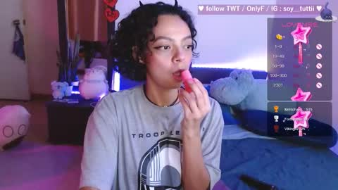 Snapshot of sweet_bluee chatting on March 2, 2026, 5:08 am Tutti online show from March 2, 2026, 5:08 am