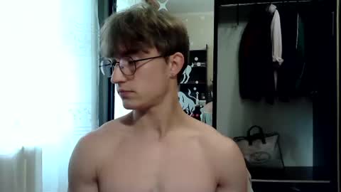 Snapshot of sweet_boy06 chatting on July 6, 2026, 10:23 am Sweet boy06 online show from July 6, 2026, 10:23 am