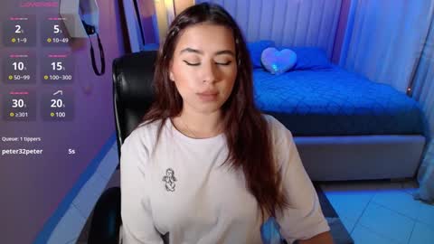 Camila online show from January 10, 2025, 3:18 am