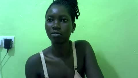 Snapshot of sweet_cherie1 chatting on February 13, 2026, 6:09 am sweet_cherie1 online show from February 13, 2026, 6:09 am