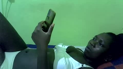 Snapshot of sweet_cherie1 chatting on February 14, 2026, 6:26 pm sweet_cherie1 online show from February 14, 2026, 6:26 pm