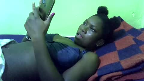 Snapshot of sweet_cherie1 chatting on February 28, 2026, 7:09 am sweet_cherie1 online show from February 28, 2026, 7:09 am