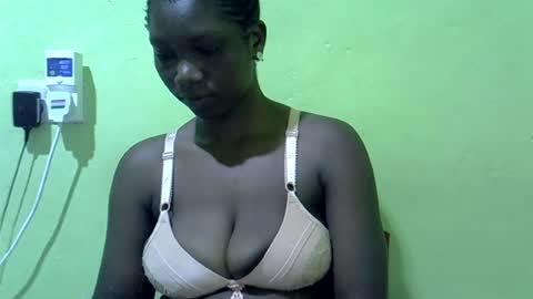 Snapshot of sweet_cherie1 chatting on June 19, 2026, 7:17 pm sweet_cherie1 online show from June 19, 2026, 7:17 pm