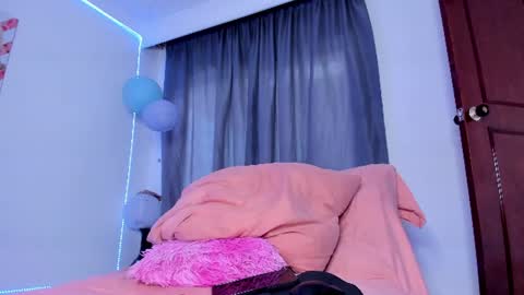 Canela online show from July 6, 2026, 3:25 pm