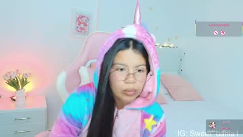 sweet_dania_ online show from October 1, 2025, 4:40 am