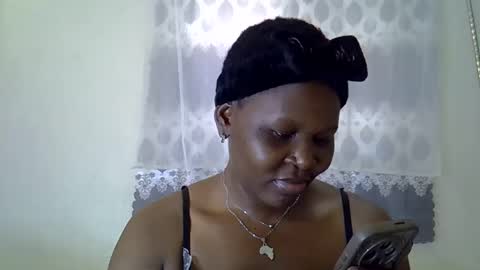 Snapshot of sweet_dori33 chatting on April 22, 2026, 10:50 am sweet_dori33 online show from April 22, 2026, 10:50 am