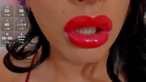 sweet_eliizabeth online show from May 22, 2026, 1:06 pm