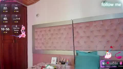  emmili  online show from May 25, 2026, 12:33 pm