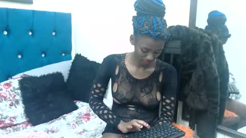 Snapshot of sweet_facexx chatting on September 8, 2025, 6:29 pm sweet_facexx online show from September 8, 2025, 6:29 pm