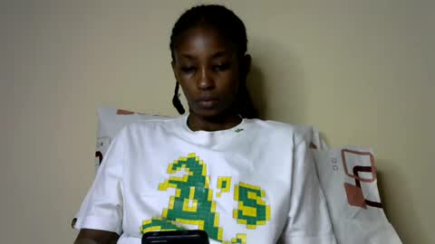 sweet_freaky online show from July 5, 2026, 12:12 pm