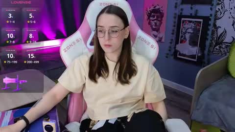 Alice online show from December 17, 2025, 3:12 am