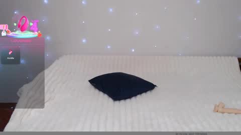 sweet_girl8484 online show from June 1, 2026, 4:47 am