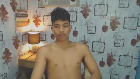 Snapshot of sweet_guyxx chatting on February 26, 2025, 5:28 pm sweet_guyxx online show from February 26, 2025, 5:28 pm