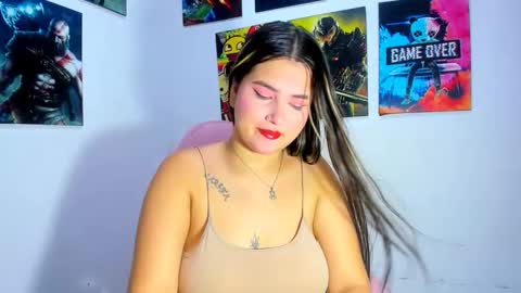 H A N N A online show from November 17, 2025, 1:55 am