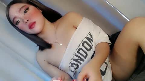 Anisha online show from June 3, 2026, 2:03 am