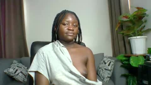 Snapshot of sweet_jenica chatting on December 14, 2024, 5:29 am ESTHER NEEMA online show from December 14, 2024, 5:29 am