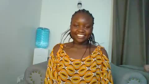 Snapshot of sweet_jenica chatting on January 7, 2025, 4:39 am ESTHER NEEMA online show from January 7, 2025, 4:39 am