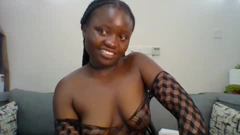 Snapshot of sweet_jenica chatting on February 22, 2025, 6:06 am ESTHER NEEMA online show from February 22, 2025, 6:06 am