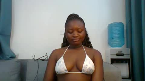 Snapshot of sweet_jenica chatting on September 19, 2025, 4:14 am ESTHER NEEMA online show from September 19, 2025, 4:14 am