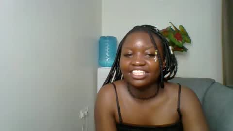 Snapshot of sweet_jenica chatting on February 5, 2026, 4:39 am ESTHER NEEMA online show from February 5, 2026, 4:39 am