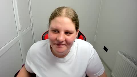 Karla online show from June 4, 2026, 1:17 pm