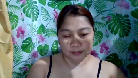 Snapshot of sweet_kayley chatting on December 17, 2024, 2:11 pm sweet_kayley online show from December 17, 2024, 2:11 pm