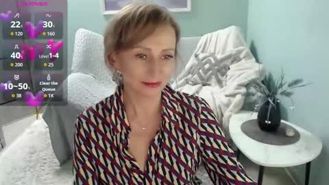 Snapshot of sweet_kitty5 chatting on September 21, 2025, 5:42 am Helen online show from September 21, 2025, 5:42 am