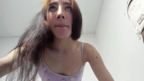 sweet_kitty_777 online show from May 14, 2026, 8:43 am