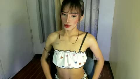 Snapshot of sweet_kyliexx chatting on June 14, 2026, 5:42 am sweet_kyliexx online show from June 14, 2026, 5:42 am