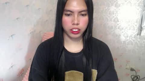 sweet_kyline69 online show from October 14, 2025, 5:03 pm