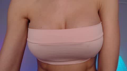 Jen online show from April 6, 2026, 7:53 am