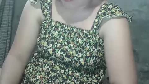 Snapshot of sweet_lily0613 chatting on February 10, 2025, 12:08 am sweet_lily0613 online show from February 10, 2025, 12:08 am