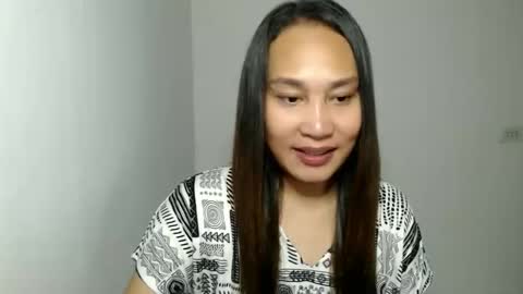 SWEET LOVE online show from May 22, 2026, 8:10 am