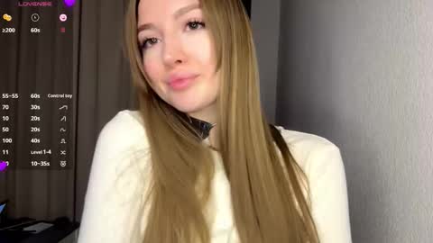 Snapshot of sweet_meaw chatting on January 15, 2026, 1:43 am Michelle online show from January 15, 2026, 1:43 am