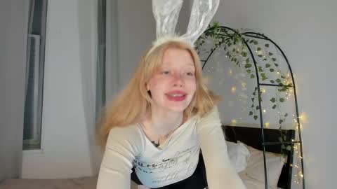 Melissa. Join me on Fansly link in social medias online show from May 21, 2026, 9:33 pm