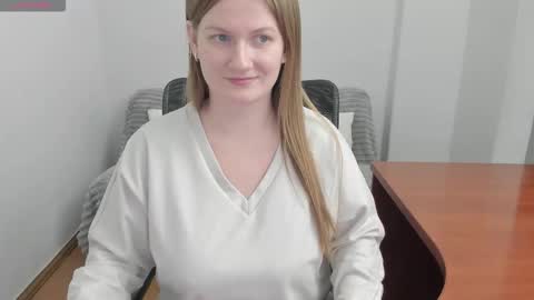 Snapshot of sweet_melody_of_ur_heart chatting on February 9, 2026, 5:06 pm Mila online show from February 9, 2026, 5:06 pm