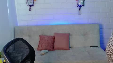 Snapshot of sweet_miaa24 chatting on October 31, 2025, 7:26 pm Sweet Mia online show from October 31, 2025, 7:26 pm